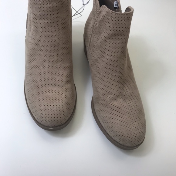 NWOT Dylan MicroSuede Tan Taupe Zipper Booties - Picture 6 of 6